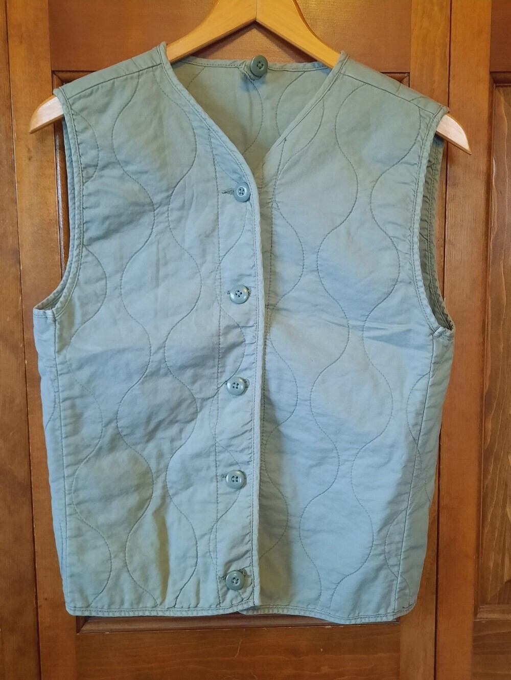 American Eagle 100% Cotton Sage Green Quilted Button Vest Size Small/Medium
